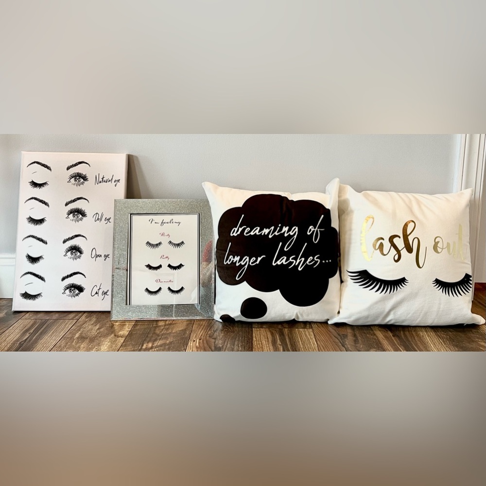 2 Lash Pillows, 2 Lash Wall Hangings